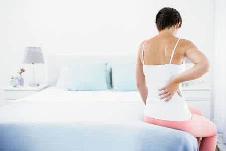 女性得了强直性脊柱炎跟男性有什么不同?