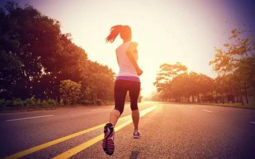 对于强直性脊柱炎患者来说，慢跑是个相对比较不错的运动