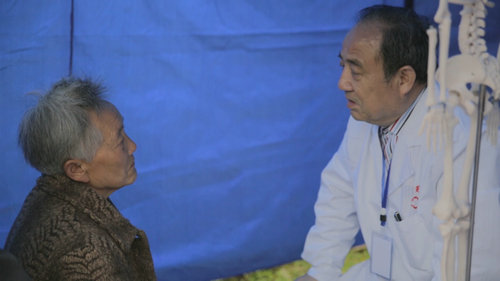 王怀庆主任投身“风湿村”援救大部队，为每位患者带来希望！